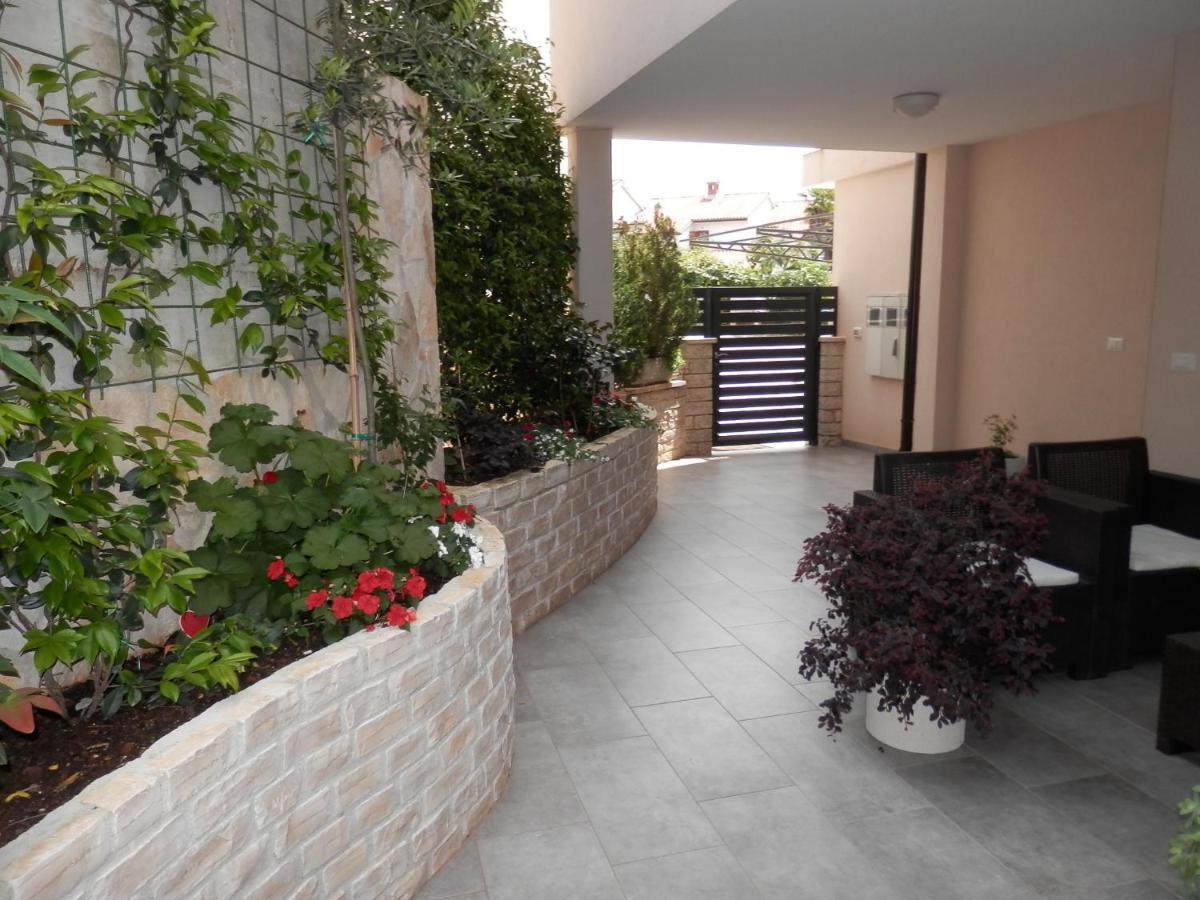 Melody Apartment Poreč Exterior foto